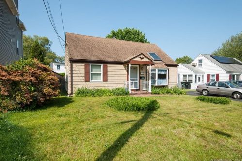26 York St, Milford, CT 06460-5650