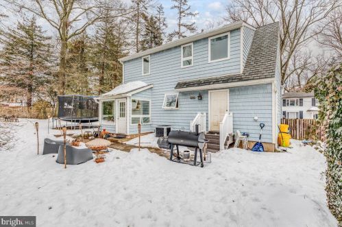 5 Queenston Pl, Princeton NJ  08540-3820 exterior