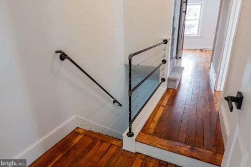 535 Strawberry St, Lancaster PA  17602-4466 exterior