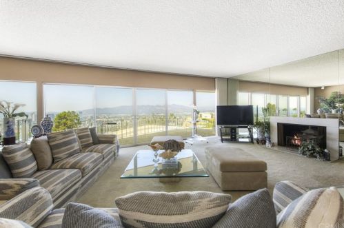1660 Cielito Dr, Glendale CA  91207-1022 exterior