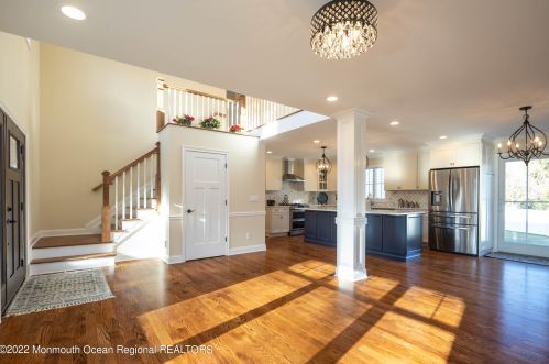 57 Louis Cir, Tinton Falls NJ  07701-6220 exterior