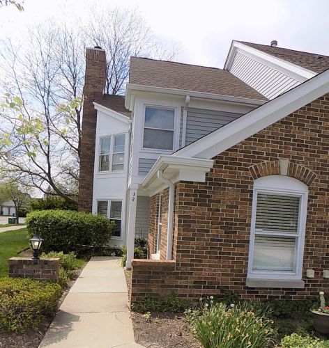 32 Willow Pkwy, Buffalo Grove, IL 60089-6602