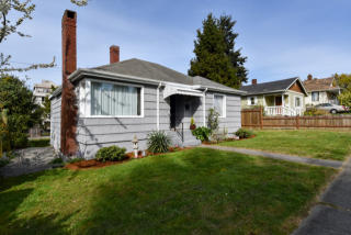 6039 42 Ave, Seattle WA  98136-1609 exterior