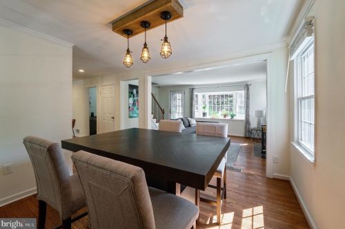 9914 Capitol View Ave, Silver Spring MD 20910-1033 exterior