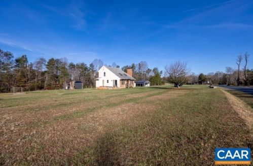 1497 Salem Church Rd, Bybee, VA 22963-4115
