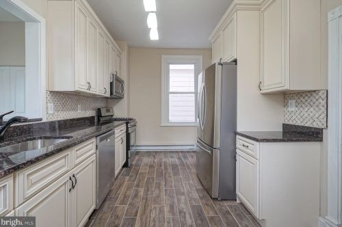 114 Ctr St, Camden NJ  08109-2201 exterior