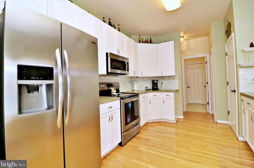 34 Colonel Miles Ct, Harpers Ferry WV 25425-3109 exterior