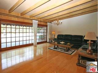 4510 El Caballero Dr, Los Angeles CA  91356-5109 exterior