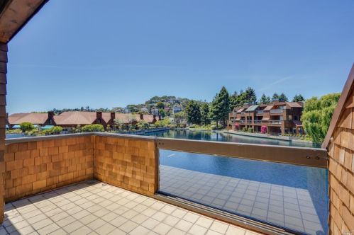 47 Lagoon Vis, Tiburon, CA 94920-2563