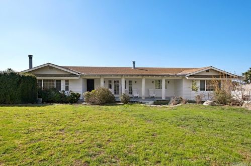 8805 Hidden Farm Rd, Rancho Cucamonga, CA 91701-1433