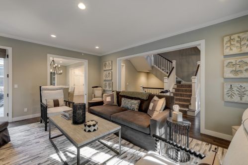 2820 Lake Of The Isles Pkwy, Minneapolis MN  55416-4338 exterior