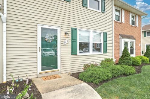108 Dew Drop Ct, York, PA 17403-4940