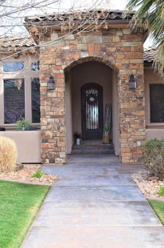 1782 Leora Dr, Washington, UT 84780-2663