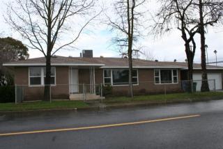 160 11th St, Sharon, CA 93610-2712
