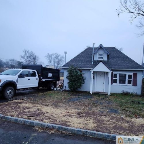 1204 Washington Ave, Piscataway, NJ 08854-3772