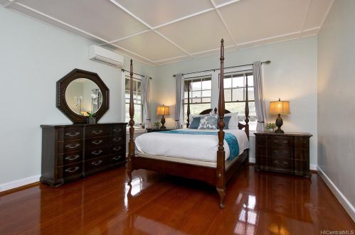 3236 Huelani Dr, Honolulu HI  96822-1233 exterior