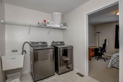 39 Autumn Dr, Miami OH 45056-8757 exterior