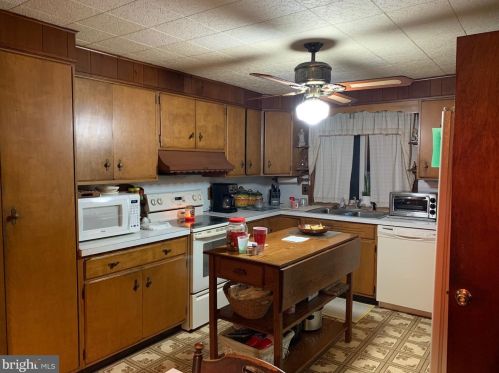34 Bowen Ave, Pilesgrove, NJ 08098-1404