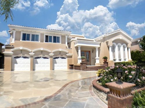1035 Sunstream Ln, Anaheim, CA 92808-2500