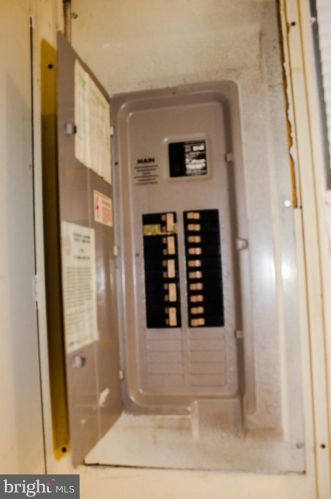 15034 Shamrock Ridge Rd, Silver Spring MD 20906-6107 exterior