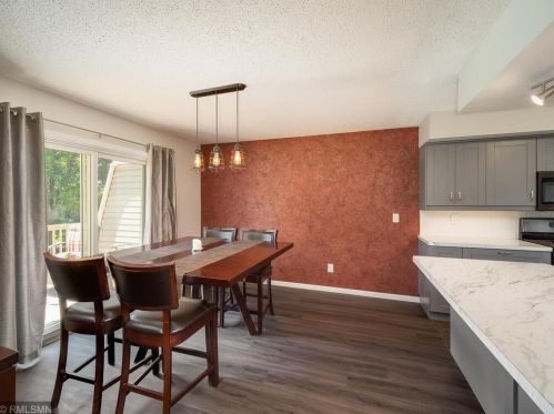 3274 Camelot Dr, Saint Paul MN  55125-2754 exterior