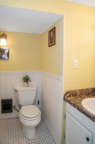 1163 Juliet Ave, Saint Paul MN  55105-2922 exterior