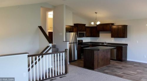 8589 Gateway Cir, Monticello, MN 55362-4623