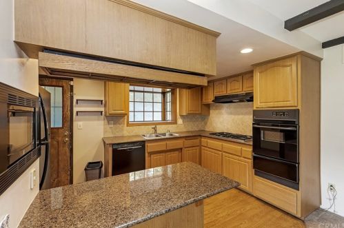 4280 Watkins Dr, Riverside CA  92507-4874 exterior