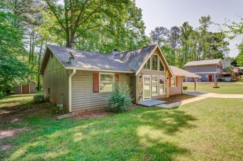 3987 Woodland Cir, Conyers GA  30013-3056 exterior
