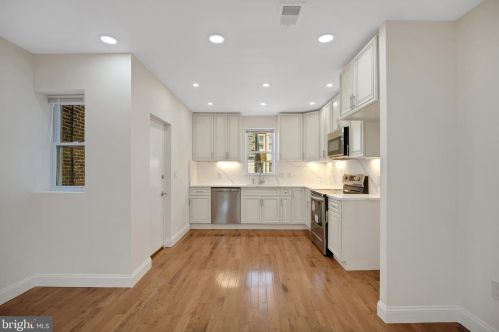 3940 16 St, Philadelphia PA  19146-1668 exterior