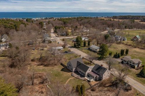 161 Wallis Rd, Rye, NH 03870-2222