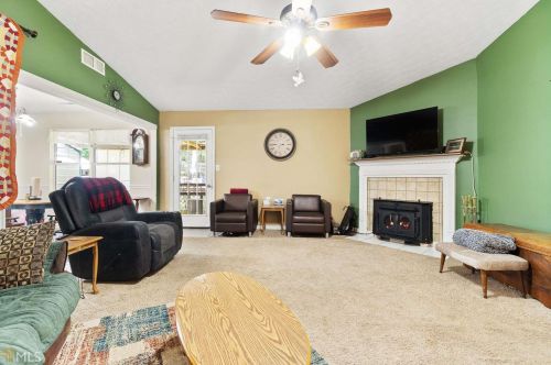 105 Country Meadows Way, Jenkinsburg, GA 30234-2447