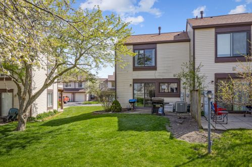 767 Colorado Ct, Carol Stream IL  60188-9214 exterior