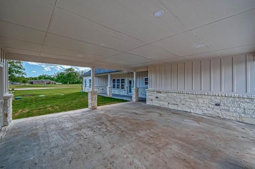 206 Cattle Drive Trl, Angleton TX 77515-9085 exterior