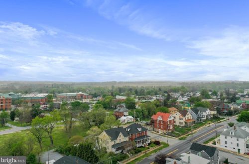 328 Mildred St, Charles Town WV  25414-1834 exterior