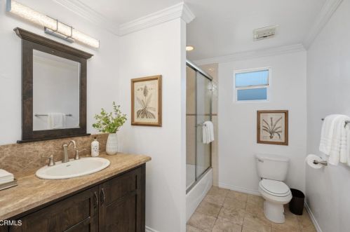 1122 Spazier Ave, Glendale CA  91201-1320 exterior
