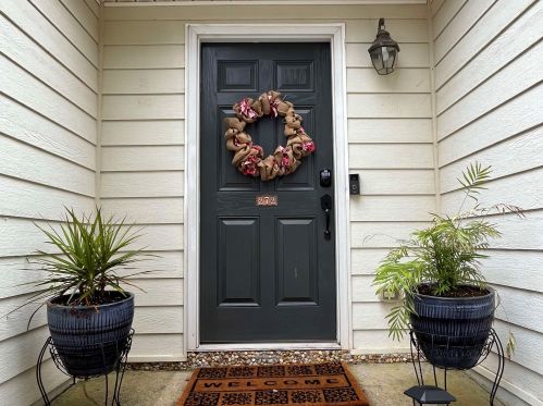 272 Augusta Woods Dr, Villa Rica, GA 30180-5182