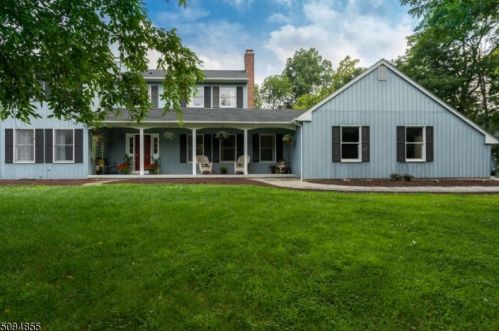113 South St, Andover, NJ 07821-5506