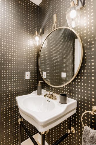 2220 4 Ave, Denver CO 80203-3931 exterior