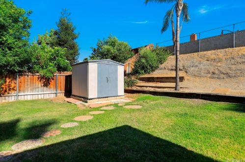 6010 Kitty Hawk Dr, Riverside CA  92504-1422 exterior