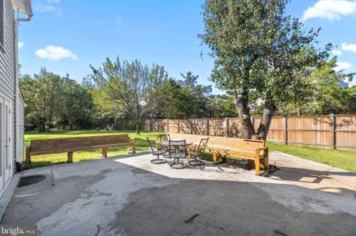 7319 Beverly Park, Springfield VA  22150-3162 exterior