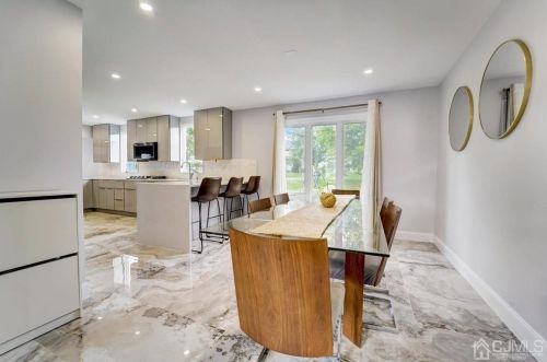 26 Sturbridge Dr, Piscataway NJ  08854-5137 exterior