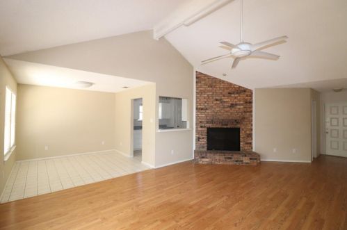 6825 Longleaf Ln, Fort Worth TX  76137-1675 exterior