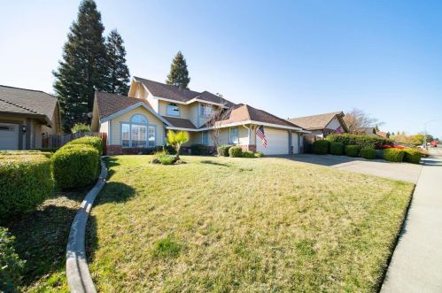 8864 Glori Dawn Dr, Citrus Heights, CA 95662-4554