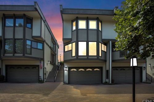 355 Alta Vista St, Placentia, CA 92870-5038
