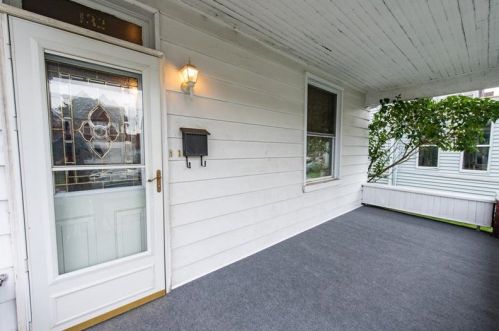 132 Jefferson Ave, Vandergrift, PA 15690-1107