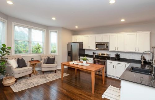 3526 Handman Ave, Cincinnati, OH 45226-1103