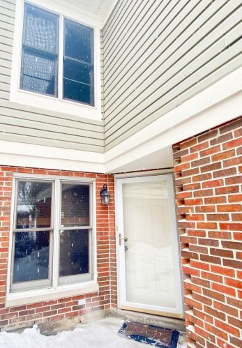 1919 White Oak St, Arlington Hts, IL 60005-2983