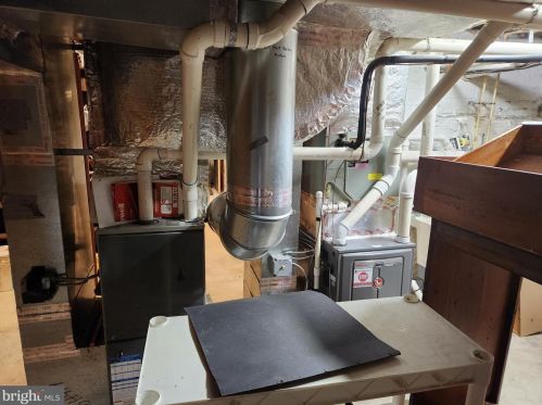 913 King St, Lancaster PA  17602-3223 exterior