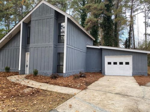 3935 Woodland Cir, Conyers, GA 30013-3056